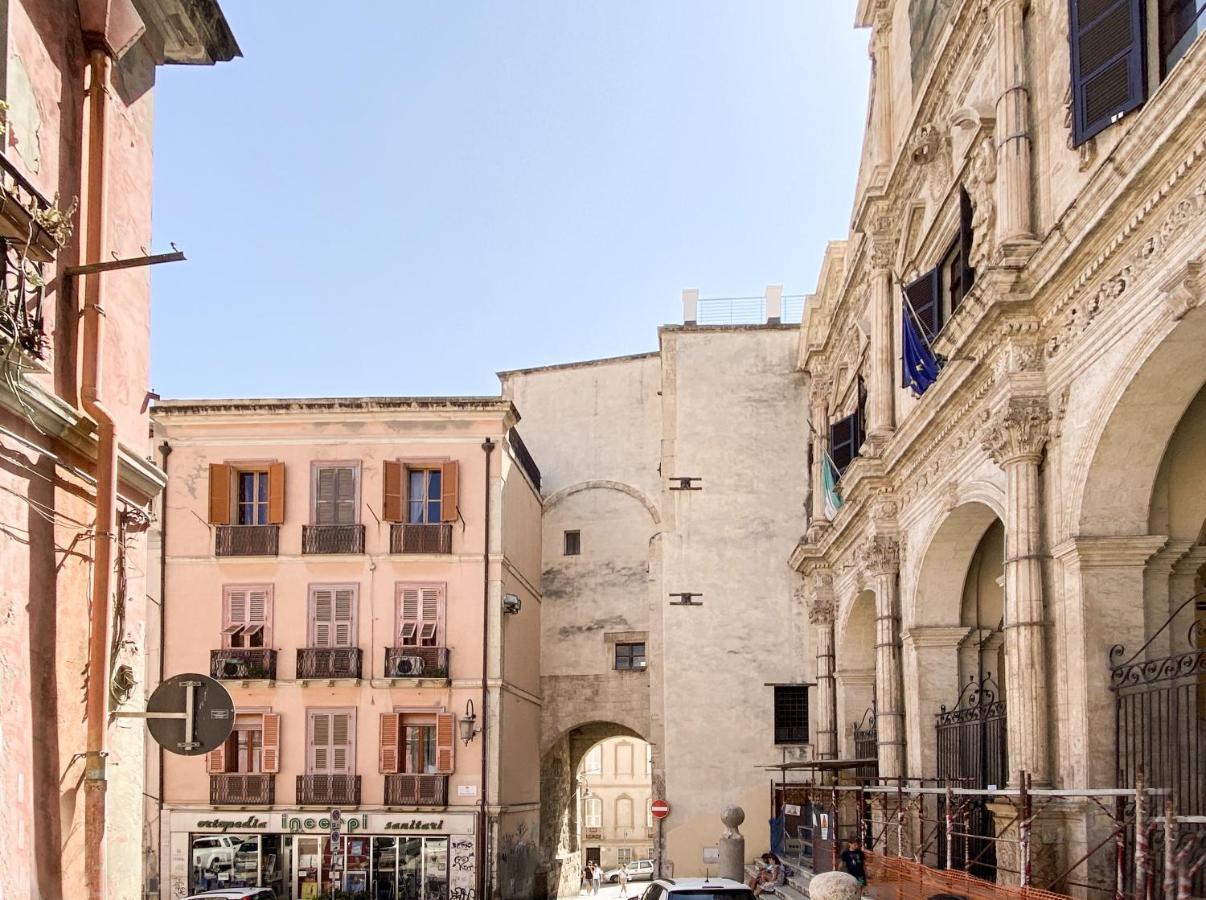 Su Meri Stampace - Luxury Apartment City Center Cagliari Esterno foto